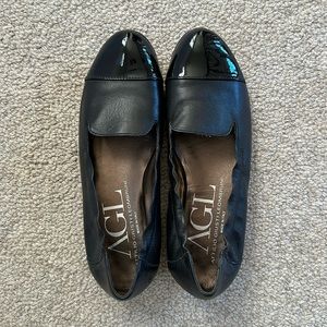 AGL black flats